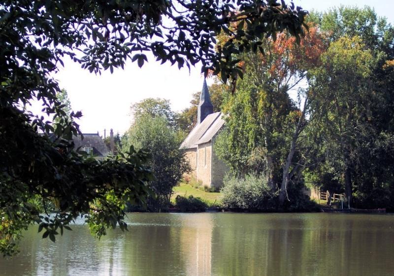 Le Relais De La Caleche Saint-Denis-dʼAnjou Exterior foto